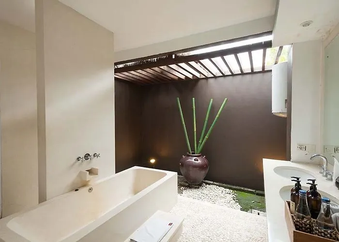 Bvilla Hotel *